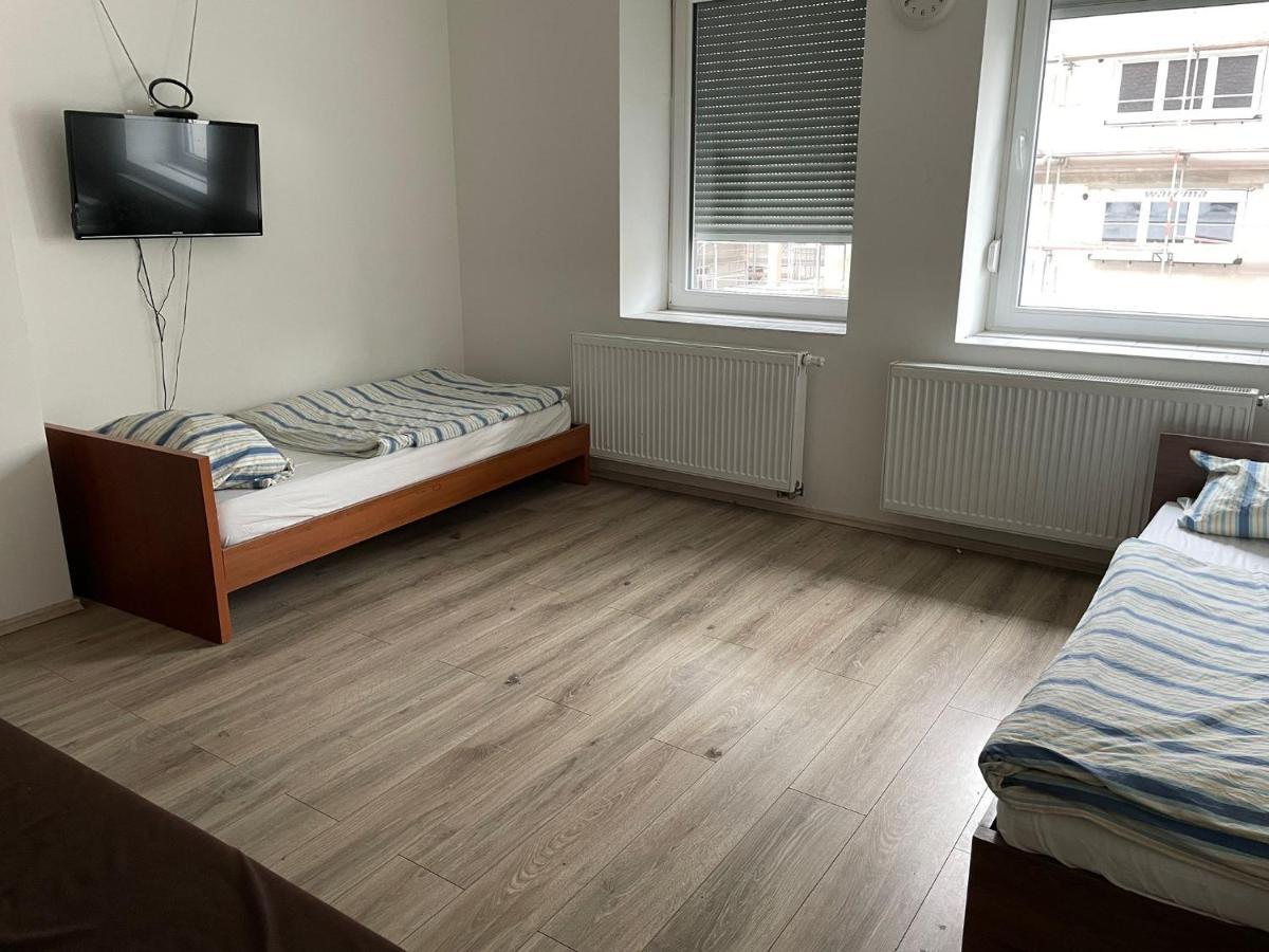 Monteur-Apartment Am Bahnhof Muhlheim am Main Luaran gambar