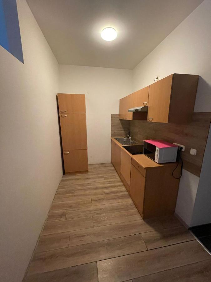 Monteur-Apartment Am Bahnhof Muhlheim am Main Luaran gambar